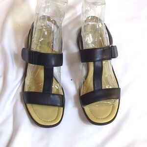 Jennifer Moore Black Sandals size 7.5